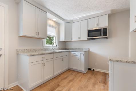 3008 Helen Place NW Canton OH 44708