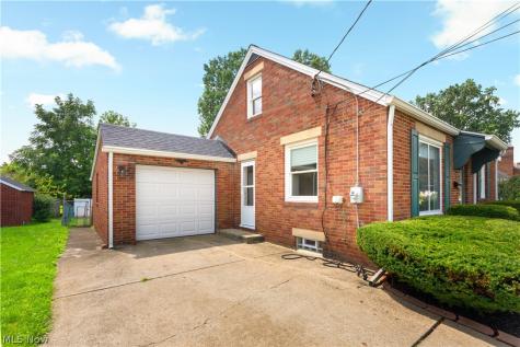 3008 Helen Place NW Canton OH 44708