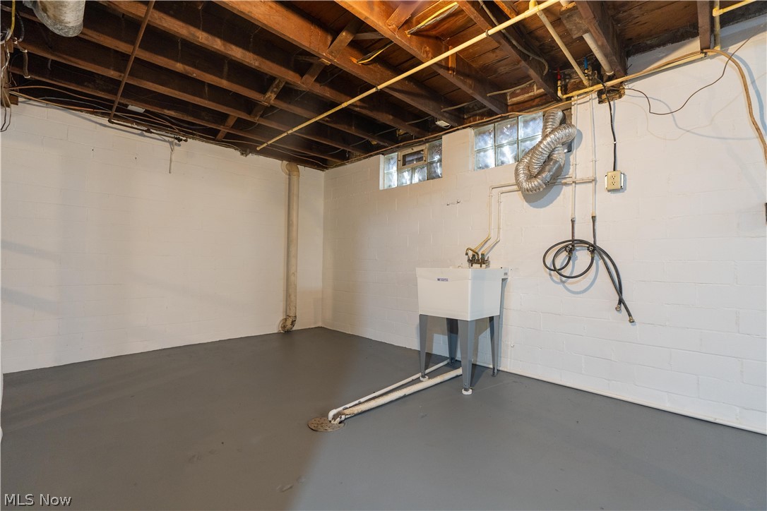 3008 Helen Place NW Canton OH 44708