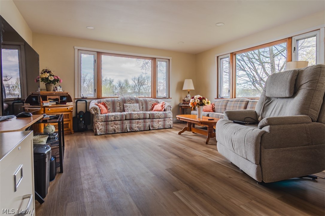 27268 Lakeside Drive Beloit OH 44609