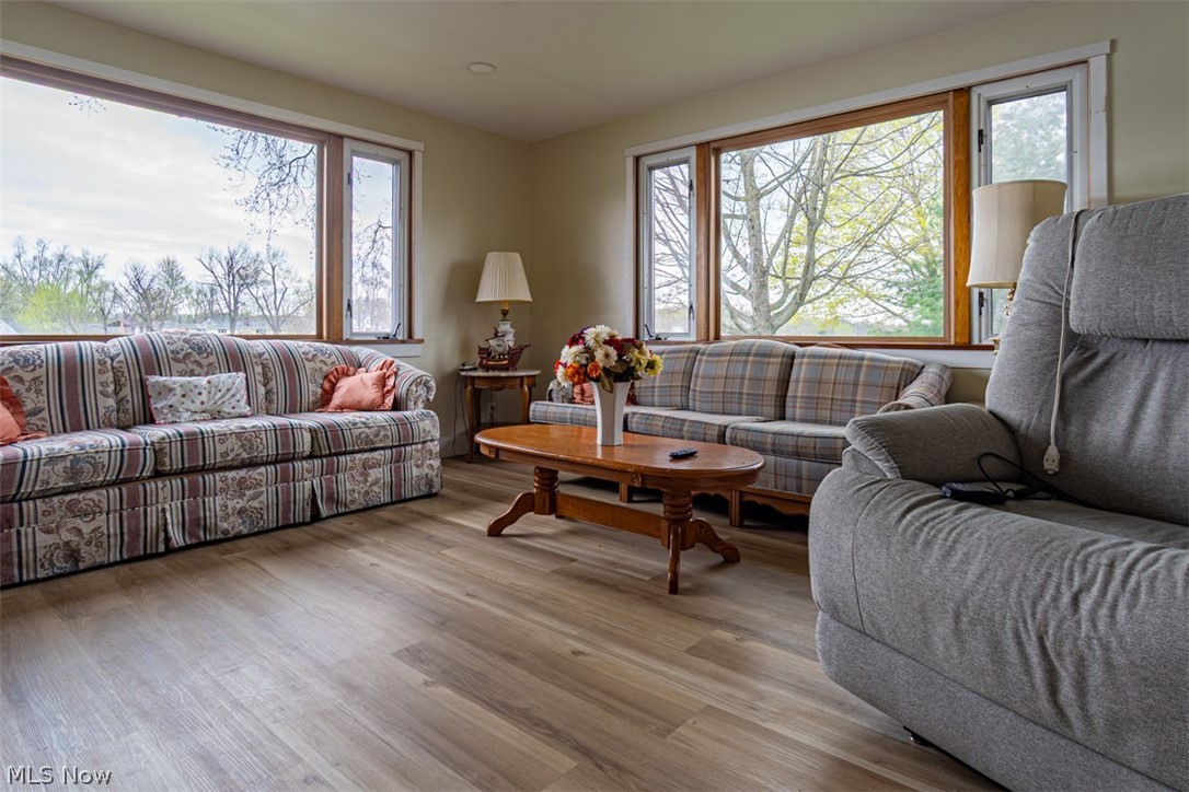27268 Lakeside Drive Beloit OH 44609
