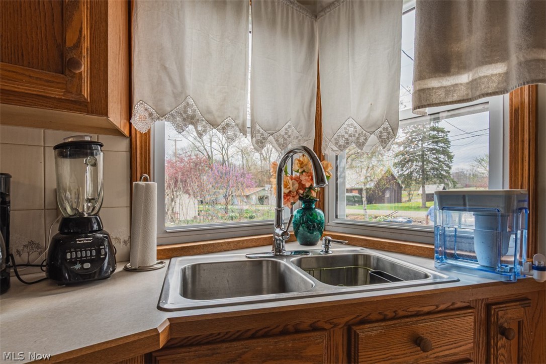 27268 Lakeside Drive Beloit OH 44609