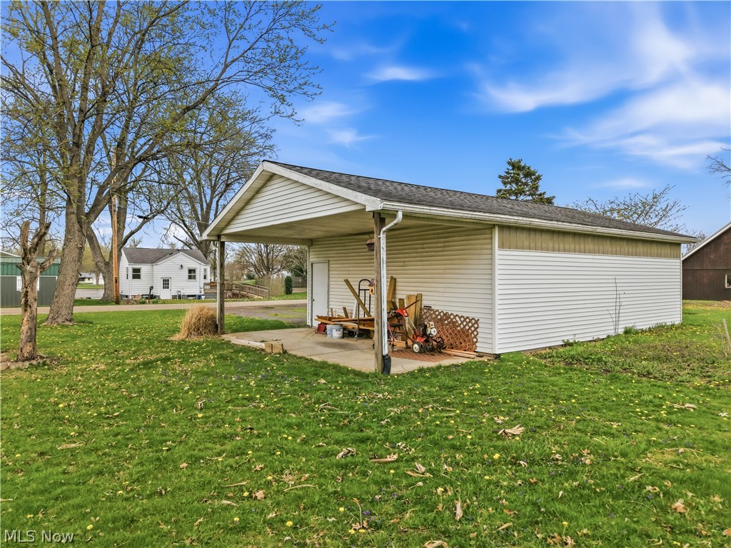 27268 Lakeside Drive Beloit OH 44609