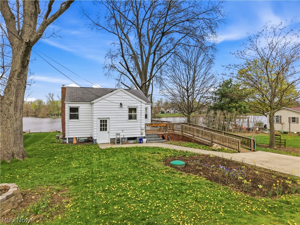 27268 Lakeside Drive Beloit OH 44609