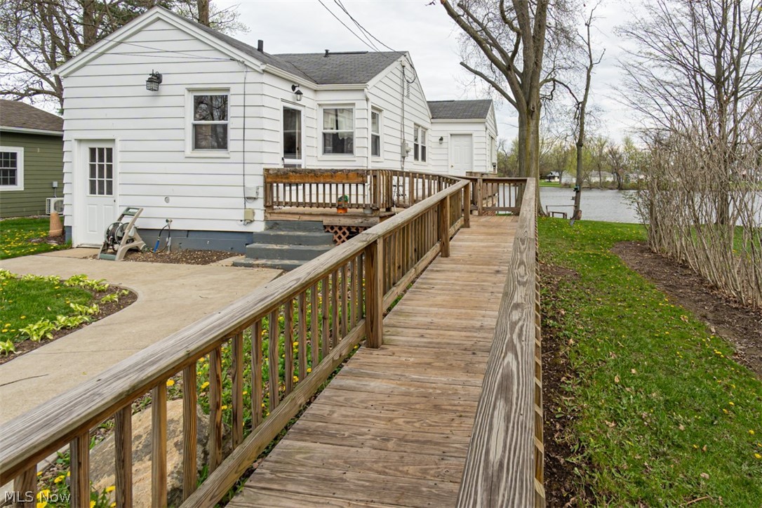 27268 Lakeside Drive Beloit OH 44609