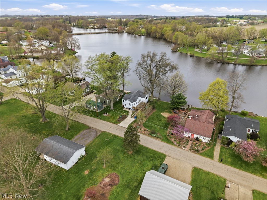 27268 Lakeside Drive Beloit OH 44609