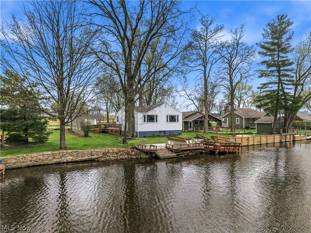 27268 Lakeside Drive Beloit OH 44609