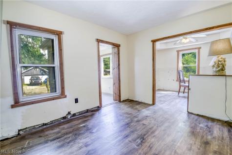 128 Kenilworth Avenue Painesville OH 44077