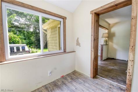 128 Kenilworth Avenue Painesville OH 44077