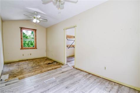 128 Kenilworth Avenue Painesville OH 44077
