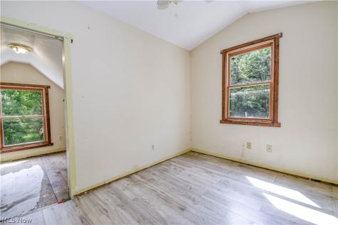 128 Kenilworth Avenue Painesville OH 44077