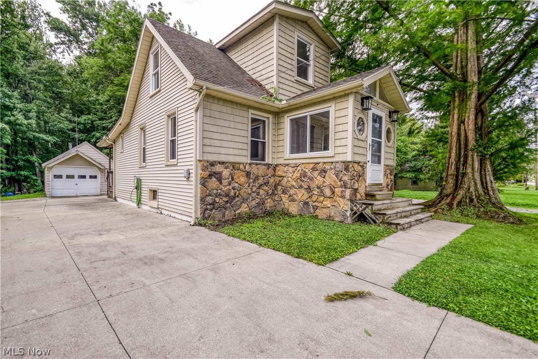 128 Kenilworth Avenue Painesville OH 44077