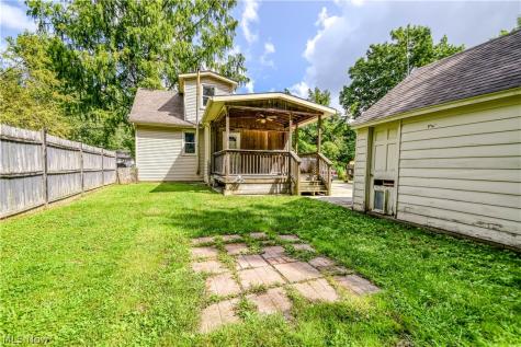 128 Kenilworth Avenue Painesville OH 44077