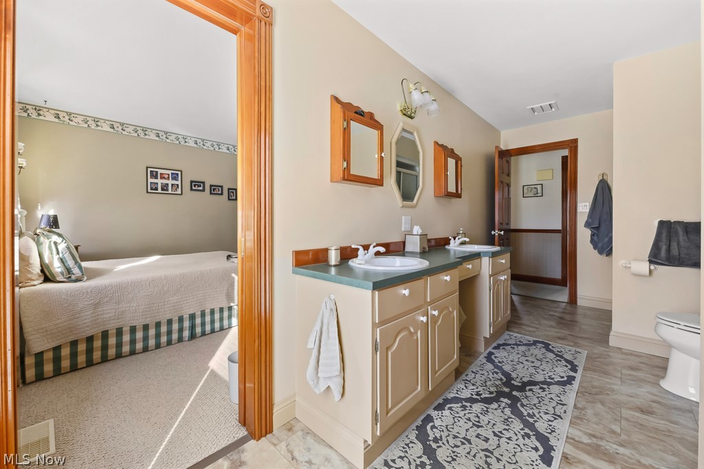 6122 Frederick Avenue NE Alliance OH 44601