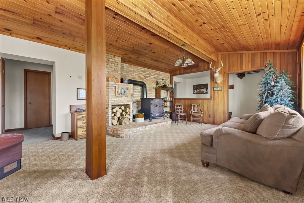 6122 Frederick Avenue NE Alliance OH 44601