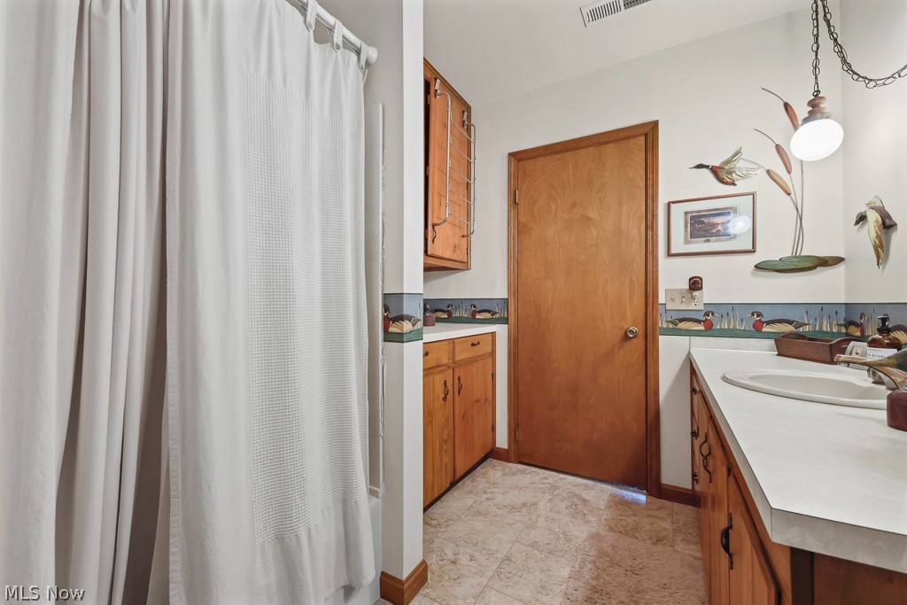 6122 Frederick Avenue NE Alliance OH 44601