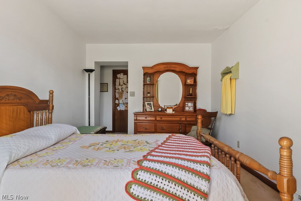 6122 Frederick Avenue NE Alliance OH 44601