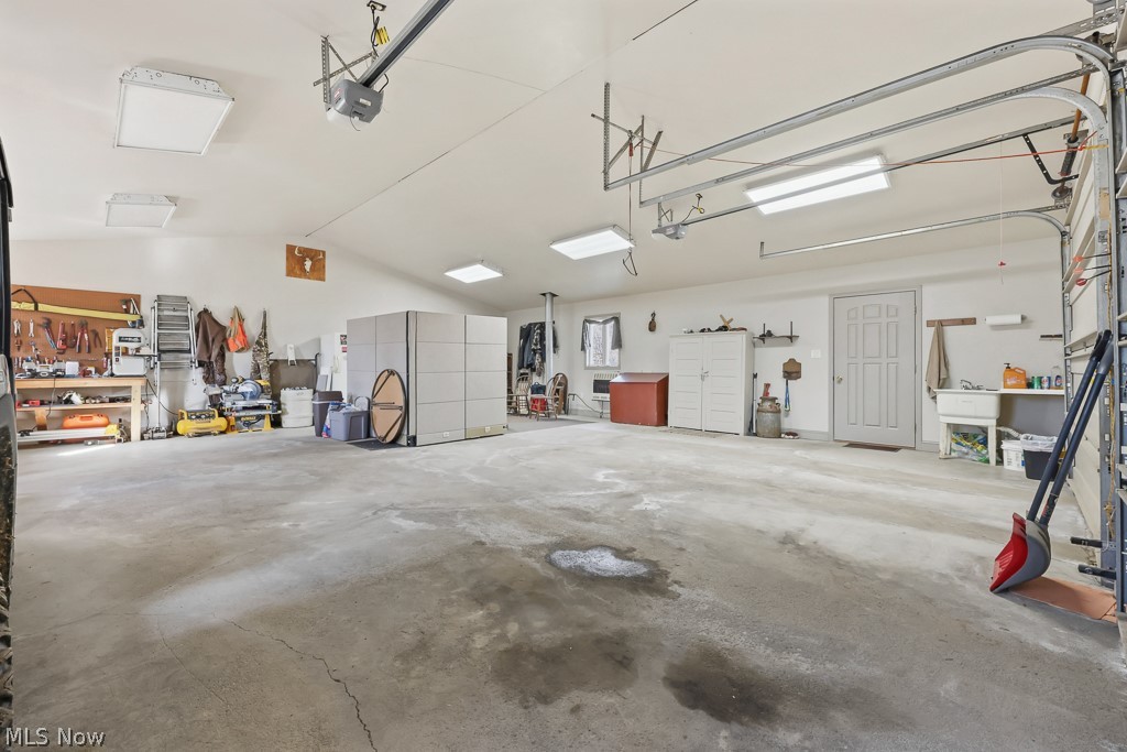 6122 Frederick Avenue NE Alliance OH 44601