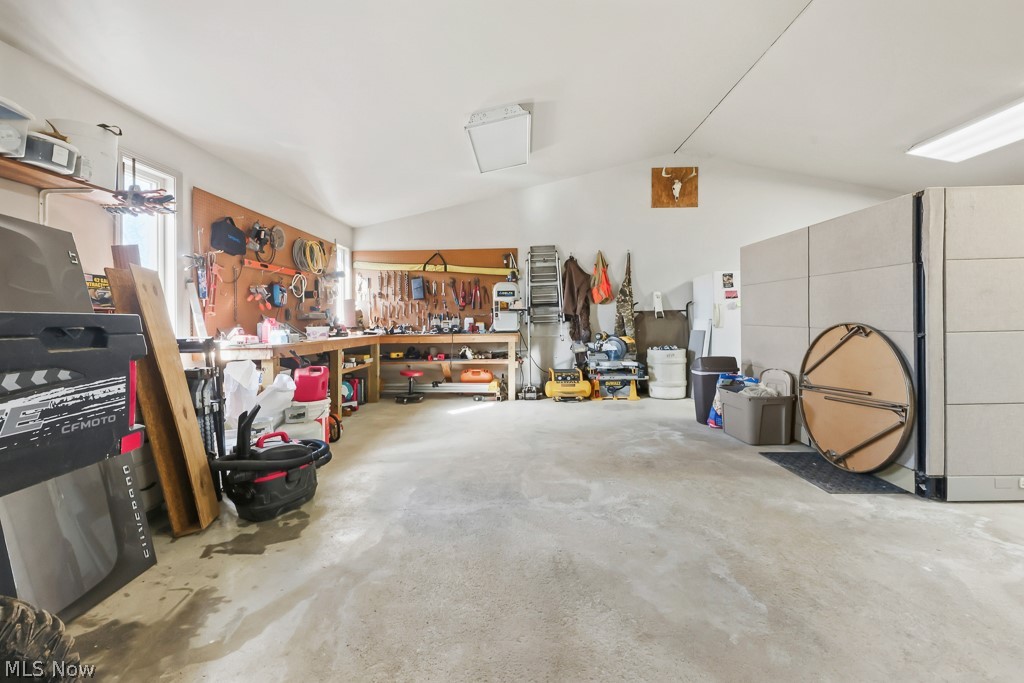 6122 Frederick Avenue NE Alliance OH 44601