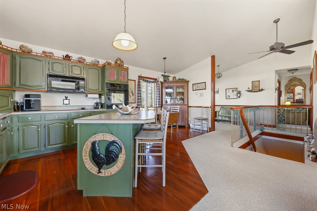 6122 Frederick Avenue NE Alliance OH 44601