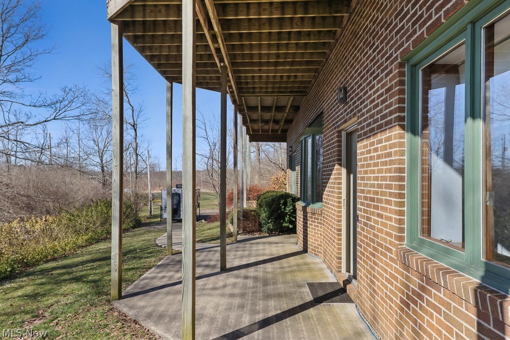 6122 Frederick Avenue NE Alliance OH 44601