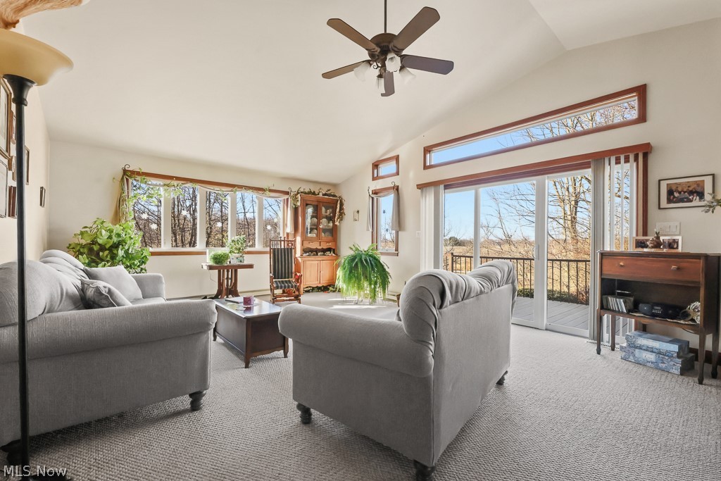 6122 Frederick Avenue NE Alliance OH 44601