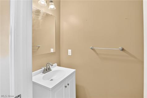 106 Preserve Circle Amherst OH 44001