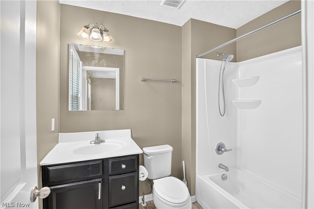 106 Preserve Circle Amherst OH 44001