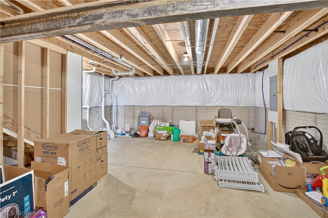 106 Preserve Circle Amherst OH 44001