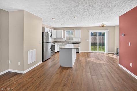 106 Preserve Circle Amherst OH 44001