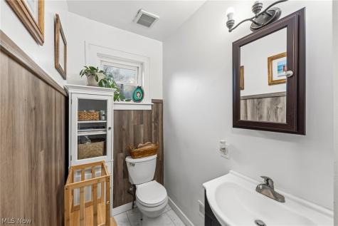 3172 Warrington Road Shaker Heights OH 44120