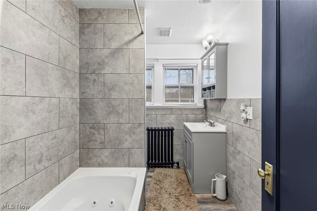 3172 Warrington Road Shaker Heights OH 44120