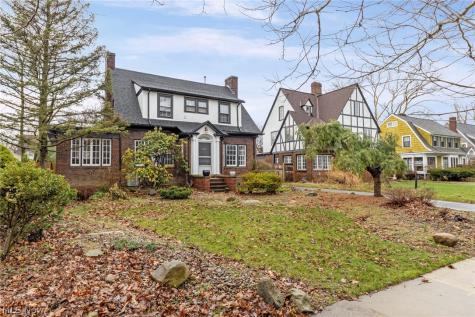 3172 Warrington Road Shaker Heights OH 44120