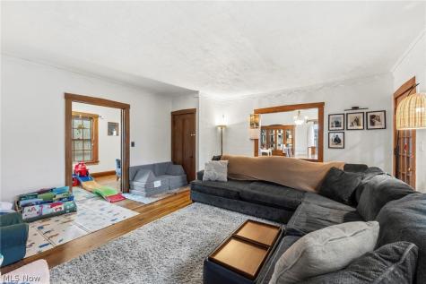 3172 Warrington Road Shaker Heights OH 44120