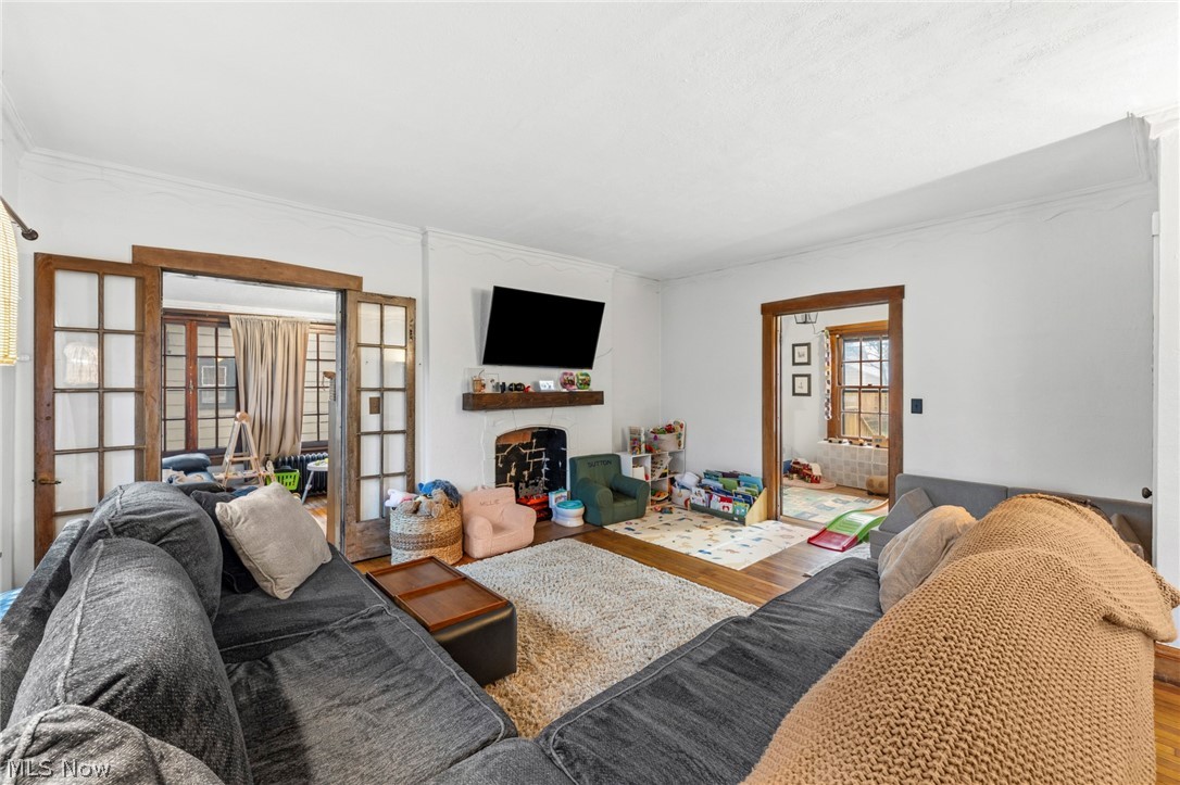 3172 Warrington Road Shaker Heights OH 44120