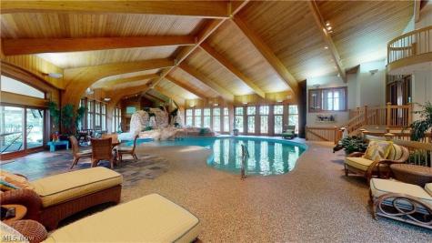 735 Hardwick Drive Aurora OH 44202