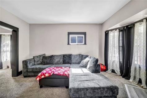 2013 W 99th Street Cleveland OH 44102
