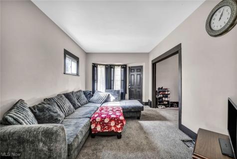 2013 W 99th Street Cleveland OH 44102