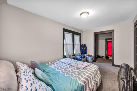 2013 W 99th Street Cleveland OH 44102