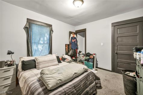 2013 W 99th Street Cleveland OH 44102