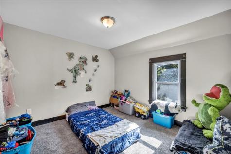 2013 W 99th Street Cleveland OH 44102