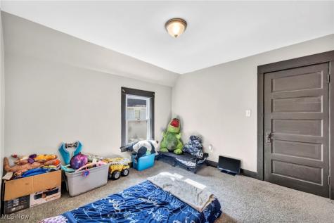 2013 W 99th Street Cleveland OH 44102