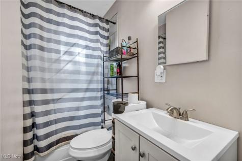 2013 W 99th Street Cleveland OH 44102