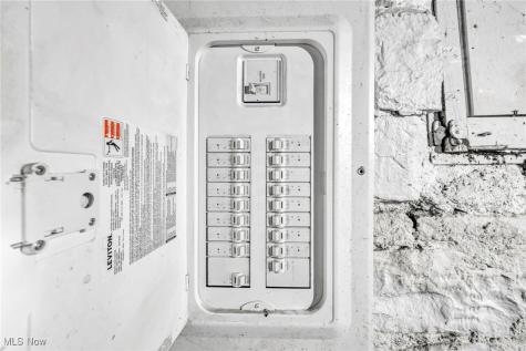 2013 W 99th Street Cleveland OH 44102