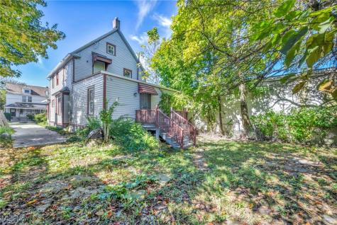 2013 W 99th Street Cleveland OH 44102