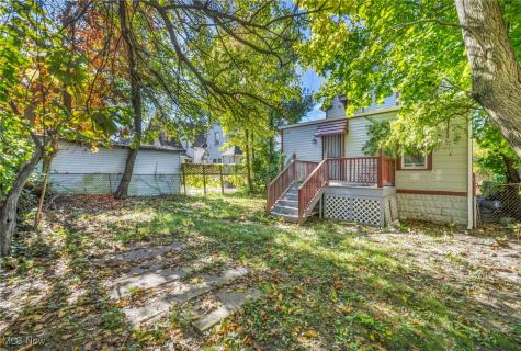 2013 W 99th Street Cleveland OH 44102