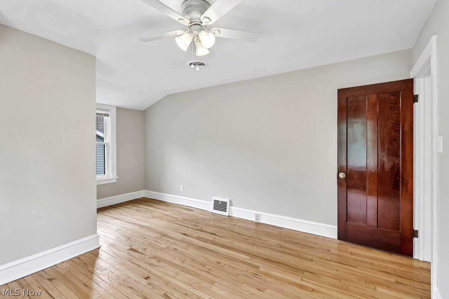 2030 E 228th Street Euclid OH 44117