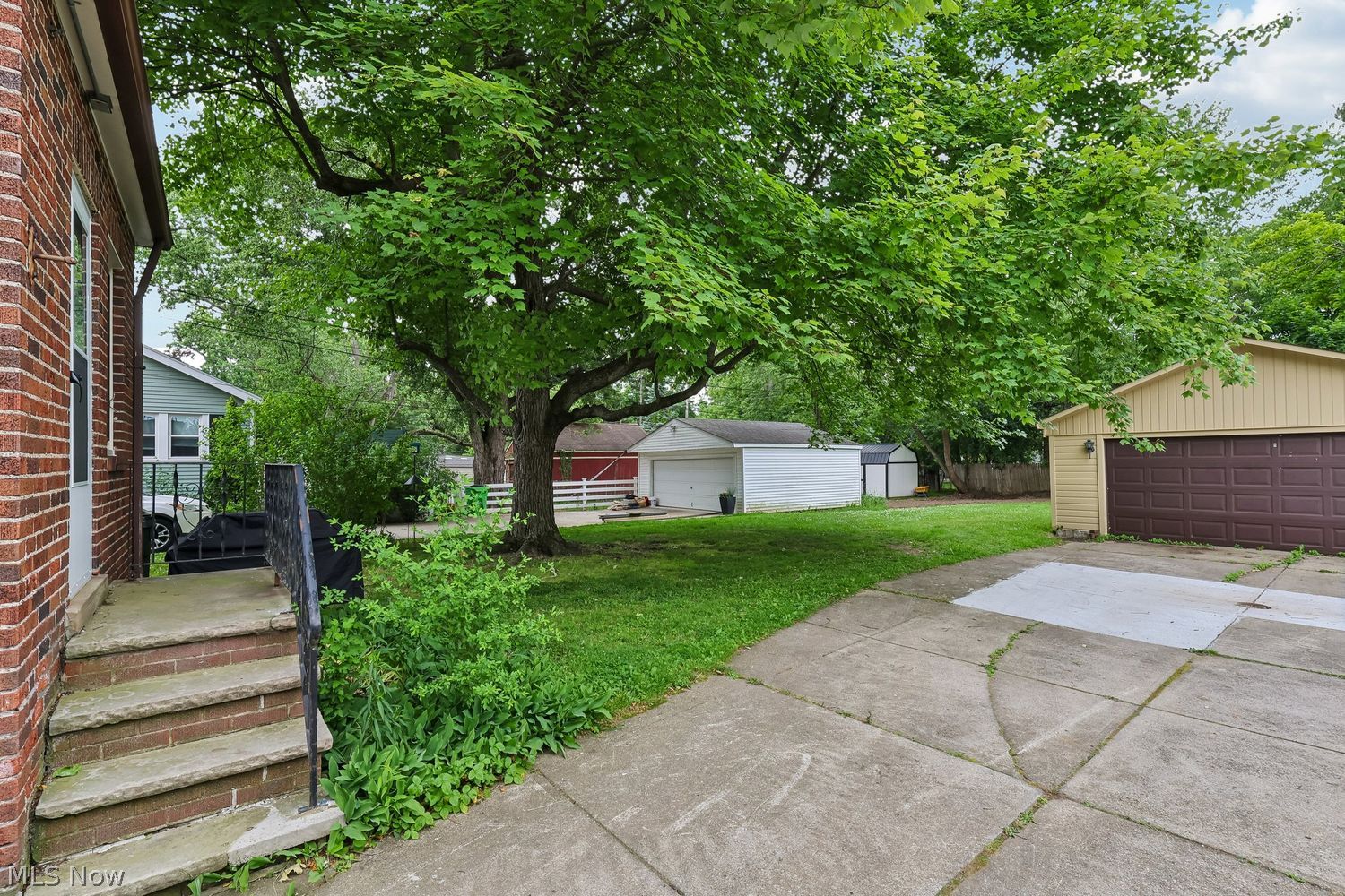 2030 E 228th Street Euclid OH 44117
