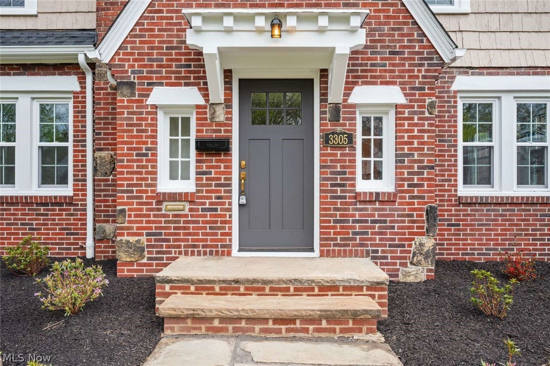 3305 Enderby Road Shaker Heights OH 44120