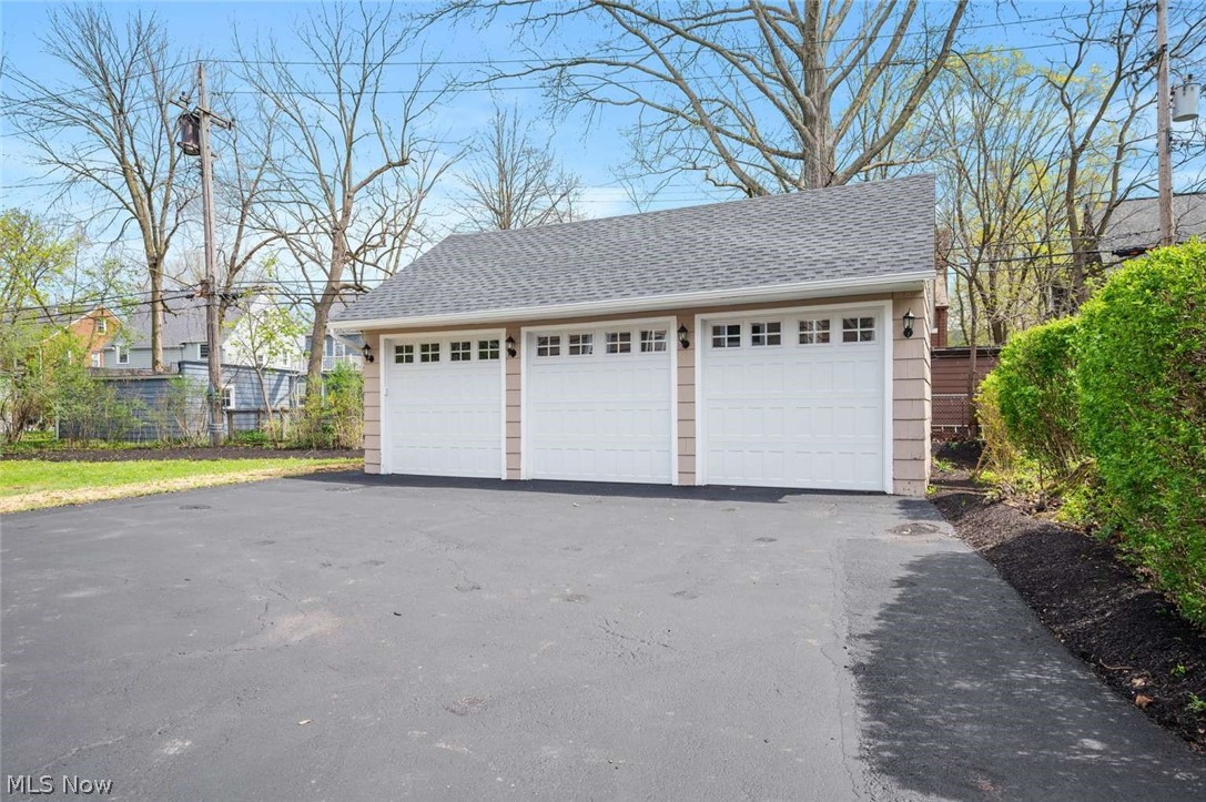 3305 Enderby Road Shaker Heights OH 44120